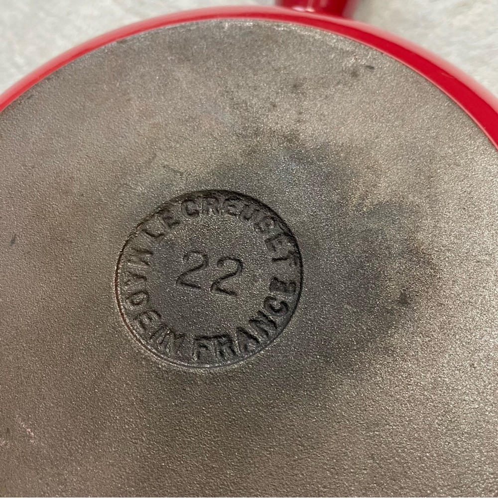 Le Creuset Sauce Pan Enameled Cast Iron #22 Hollow Handle Red - Picture 5 of 8